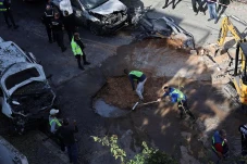 Roket Hamas Terjang...