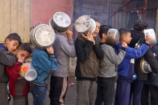Derita Anak-Anak Gaza,...
