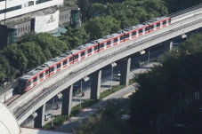 LRT Jabodebek Tambah...