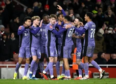 Menang 2-0, Liverpool...