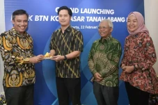 Penuhi Kebutuhan Transaksi...
