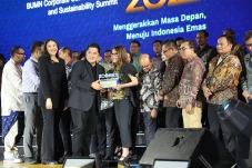 MIND ID Raih Penghargaan...