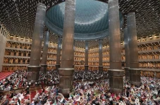 Salat Tarawih Perdana...
