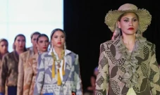 Koleksi Batik dan Purun...