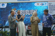 Cinta Laura Meriahkan...