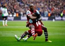 West Ham Tahan Imbang...