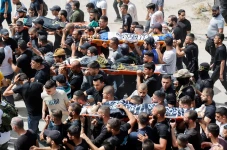 10 Warga Palestina Tewas...
