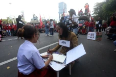 Aksi Teatretikal Buruh...