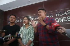 Empat Anggota Keluarganya...