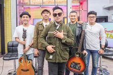 Tlinga Band Ceritakan...