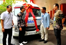 BTN Serahkan Bantuan...