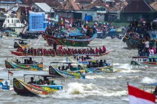 Potret Keseruan Lomba...