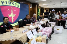 Kejagung Pamer Barang...