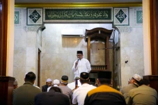 Dari Ziarah Hingga Sungkem...