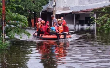 Banjir Rendam Tiga Kecamatan...