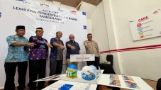 Kembangkan UMKM di Solear...