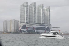 Salaya Yacht Resmi Diluncurkan:...