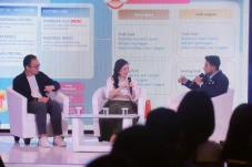 Strategi Finansial dan...