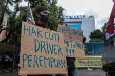 Aksi Demo Ojol di Kemnaker...