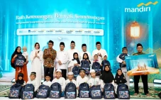 Bank Mandiri Group Salurkan...