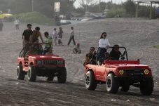 Wisata Jip Parangtritis...