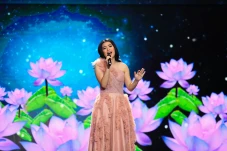 Vanessa Zee Tampil Meriahkan...