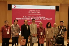 Menjawab Tantangan Global,...