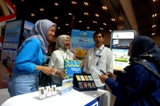 BCA Syariah Hadir di...