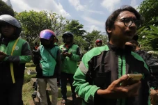 Solidaritas Jaket Hijau...