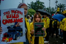 Demo Mahasiswa Tagih...