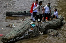 Keseruan Festival Perahu...