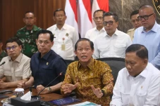 Pemerintah Gelar Rapat...