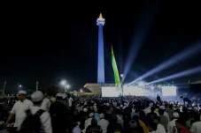 Ratusan Ribu Umat Islam...