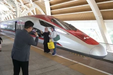 Pemerintah dan China...