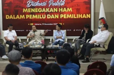 Perlindungan Hak Konstitusional...
