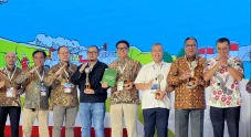 PGN Saka Raih Penghargaan...
