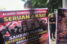 Potret Aksi Seniman...