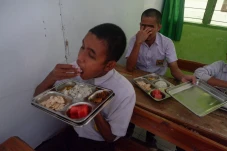 Program Makan Bergizi...