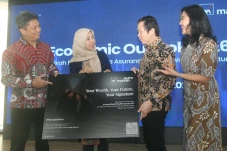 AXA Mandiri Luncurkan...