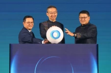 Ocean Diluncurkan, Portal...