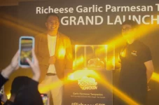 RicheeseGPT, Ajak Cheesemate...