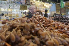 Penjualan Kurma di Tanah...