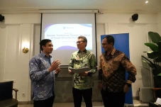 Diskusi Industri: Chandra...