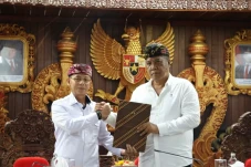 Dipimpin Ketua DPRD...