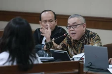Kontrak LNG Berjalan...