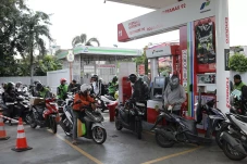 Harga Minyak Dunia Naik,...