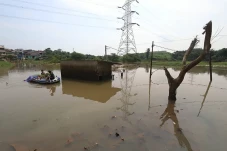 Longsoran Sampah TPA...