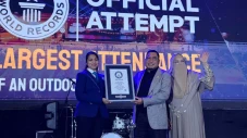 Raih Guinness World...