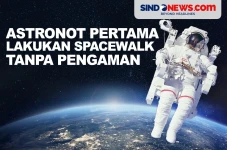 Astronot Pertama yang...