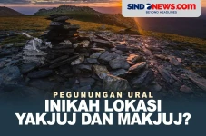 Lapisan Tembok Aneh...